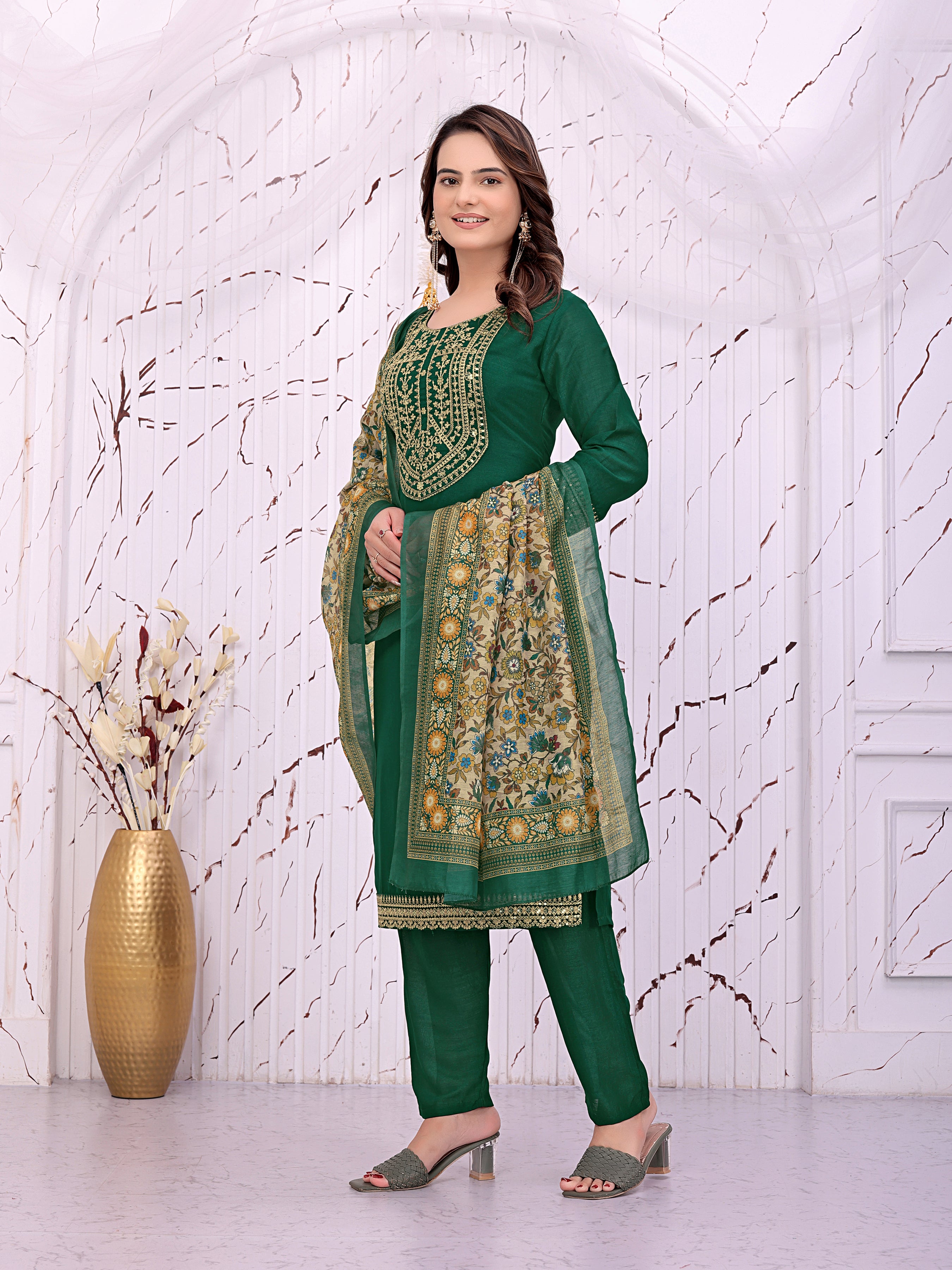 Women’s Green Embroidered Kurta Pant Set with Floral Printed Dupatta
