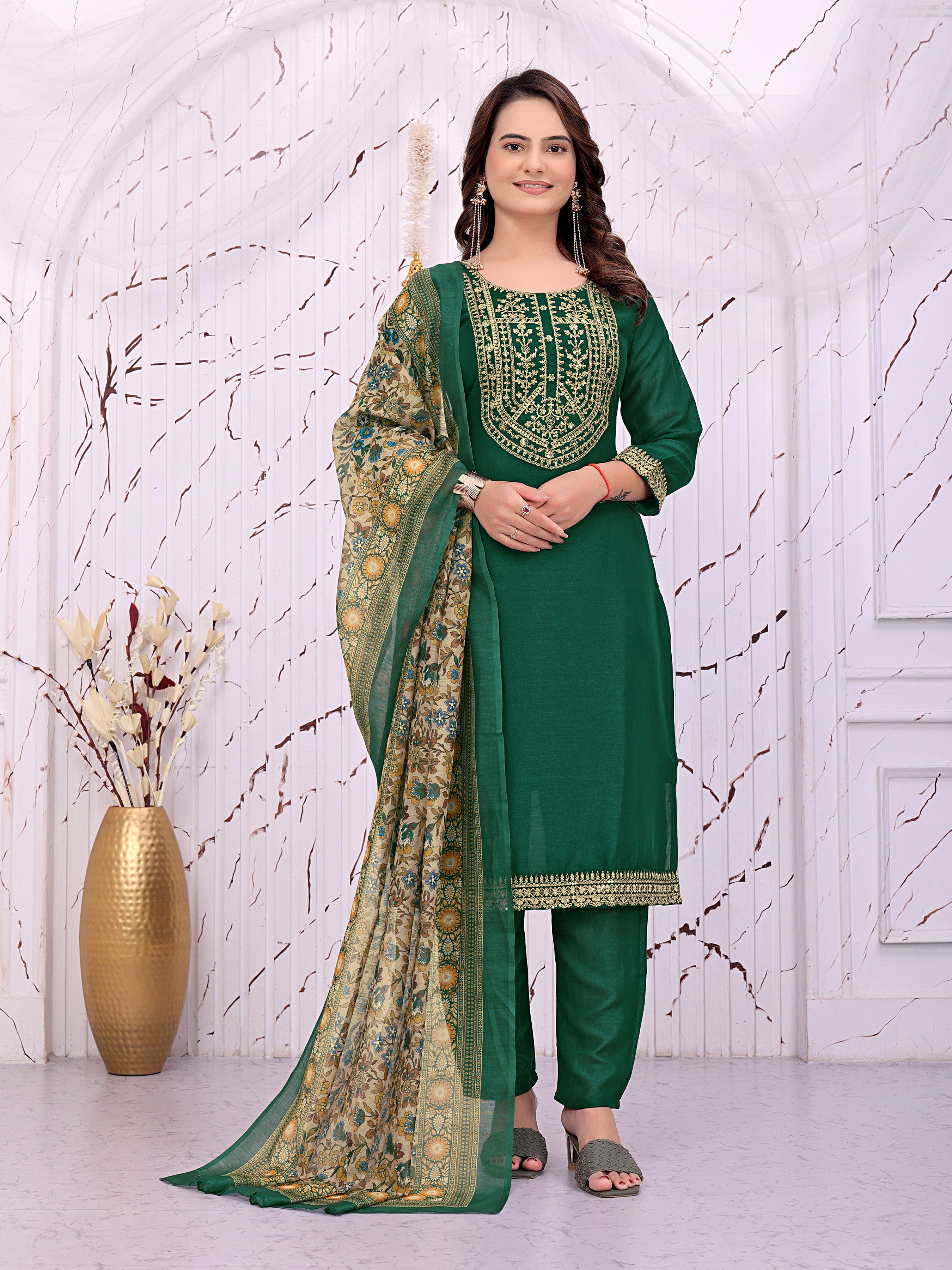 Women’s Green Embroidered Kurta Pant Set with Floral Printed Dupatta