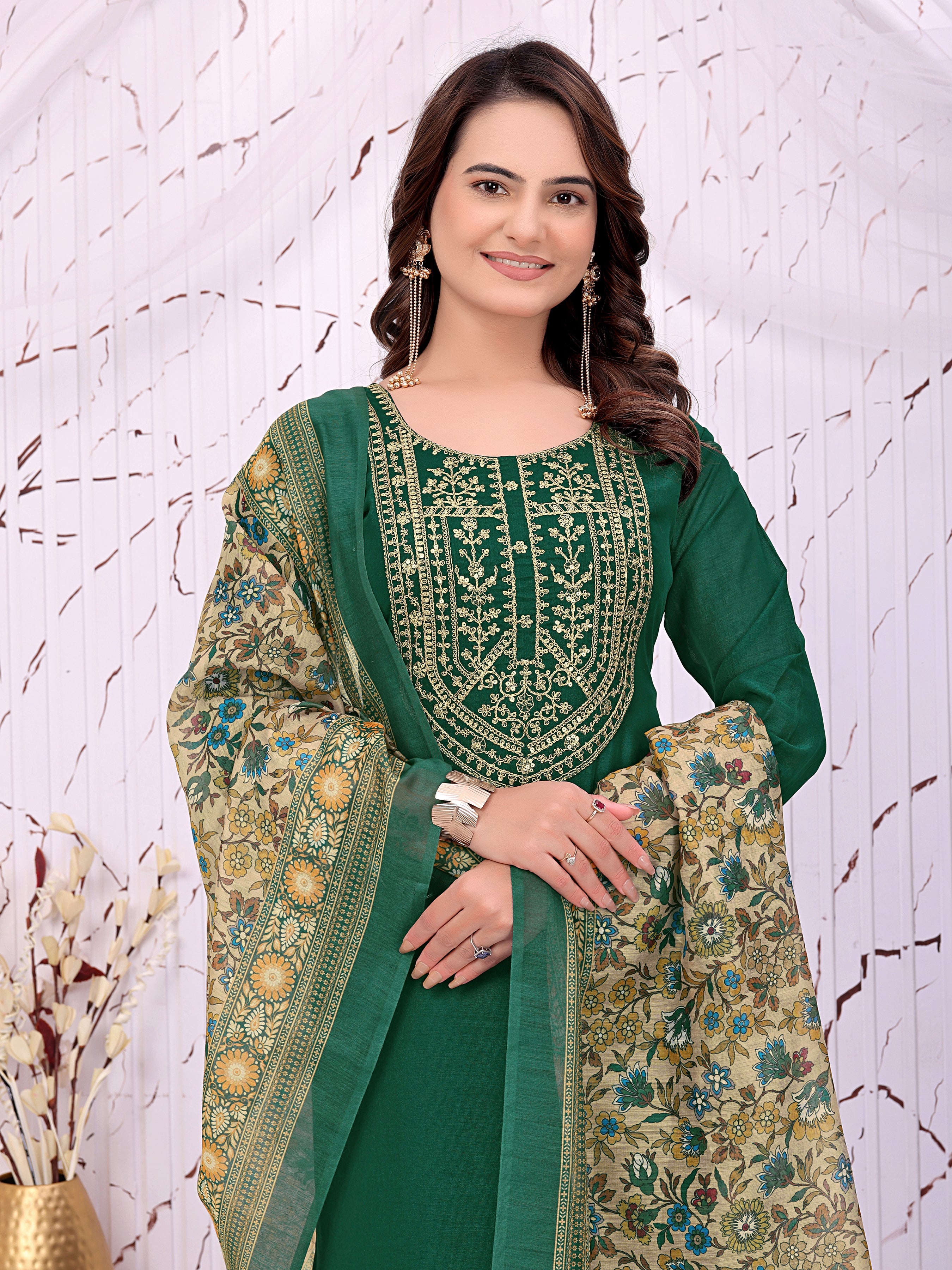 Women’s Green Embroidered Kurta Pant Set with Floral Printed Dupatta
