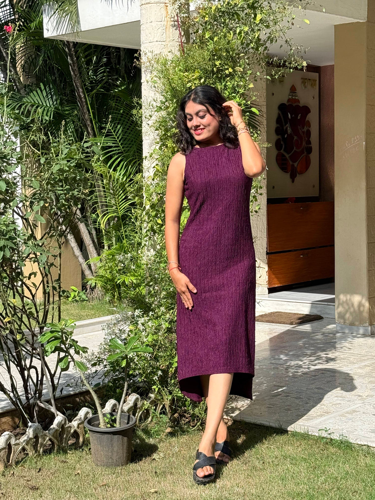 Women’s Sleeveless Textured Bodycon Midi Dress with Round Neck - Purple