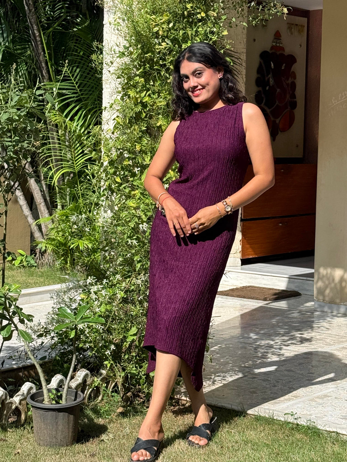 Women’s Sleeveless Textured Bodycon Midi Dress with Round Neck - Purple
