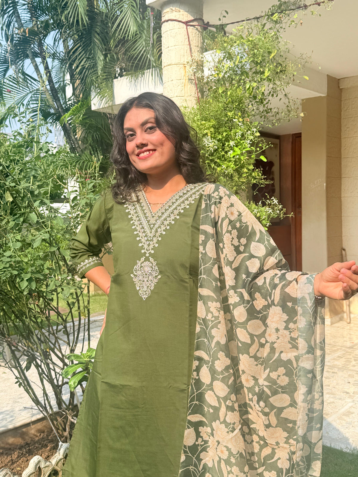 Women’s Embroidered Straight Kurta Pant Set with Floral Printed Dupatta
