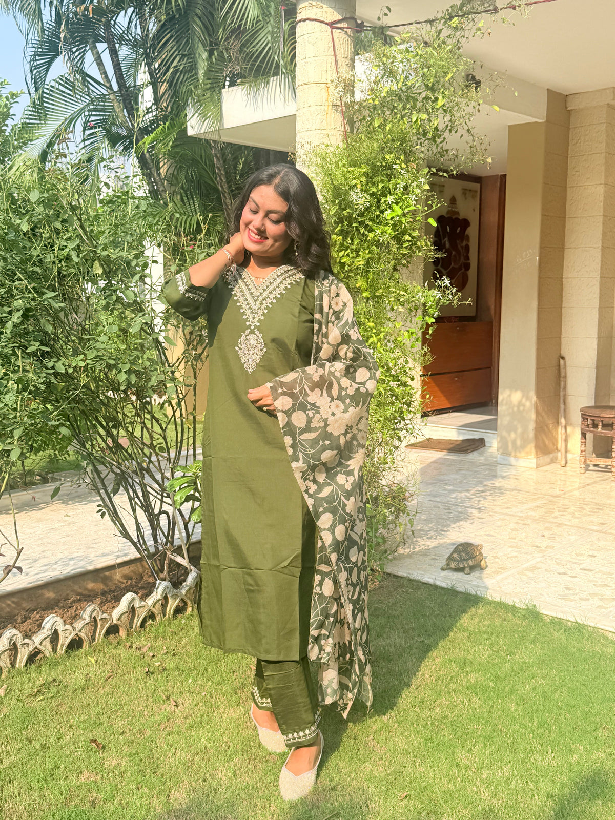 Women’s Embroidered Straight Kurta Pant Set with Floral Printed Dupatta